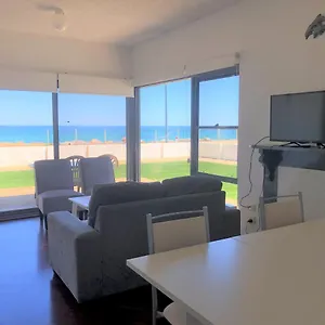 https://the-somerton-beach-retreat.adelaidehotels-au.com