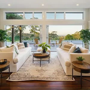 https://the-jasmine-at-montville.hotelssunshinecoast.net